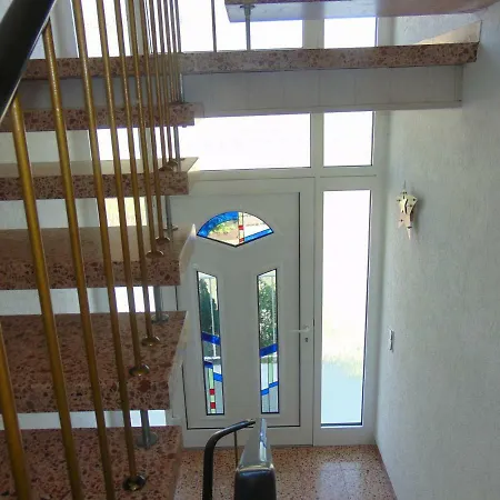 בית אירוח Gaestehaus Brandenburger *